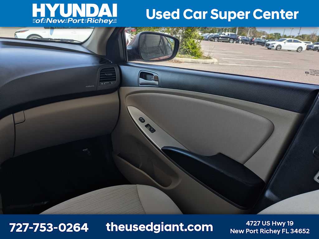 Thumbnail: 2016 Hyundai Accent - 16