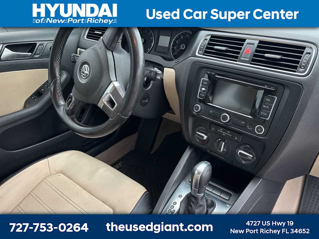 Thumbnail: 2013 Volkswagen Jetta - 7