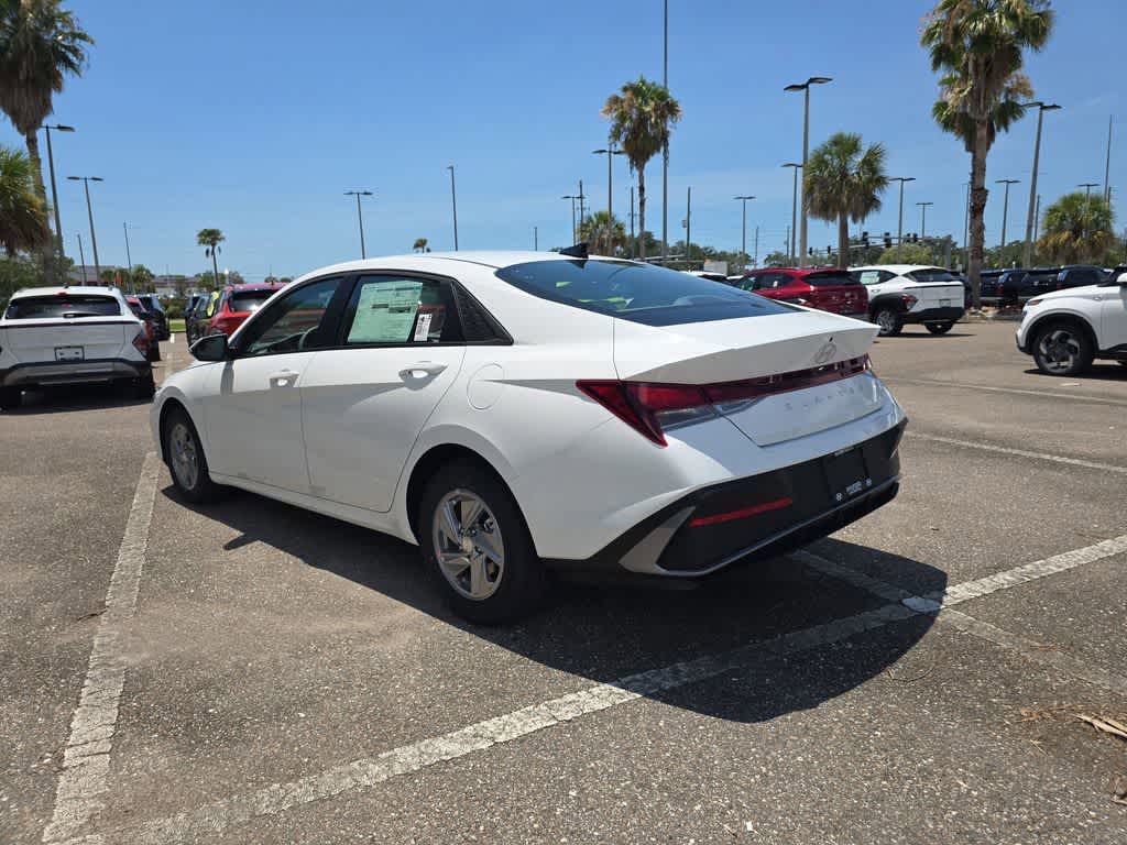 Thumbnail: 2026 Hyundai Elantra - 4