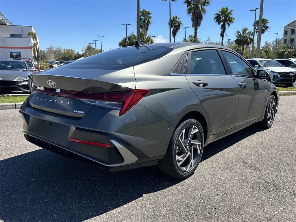 Thumbnail: 2025 Hyundai Elantra - 5