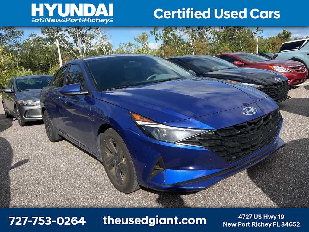 Thumbnail: 2023 Hyundai Elantra - 4