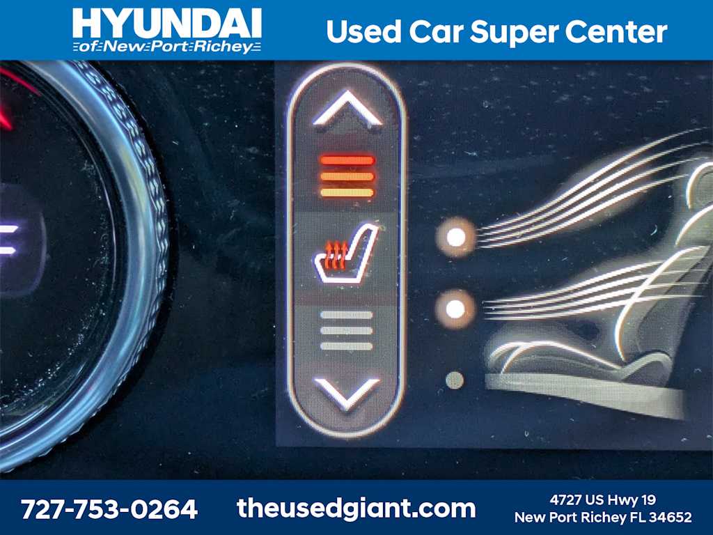 Thumbnail: 2022 Genesis GV70 - 30