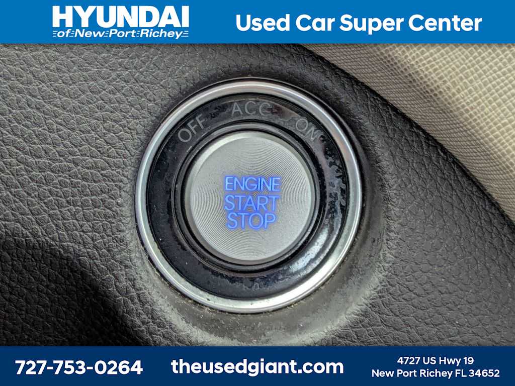 Thumbnail: 2017 Hyundai Santa Fe - 36