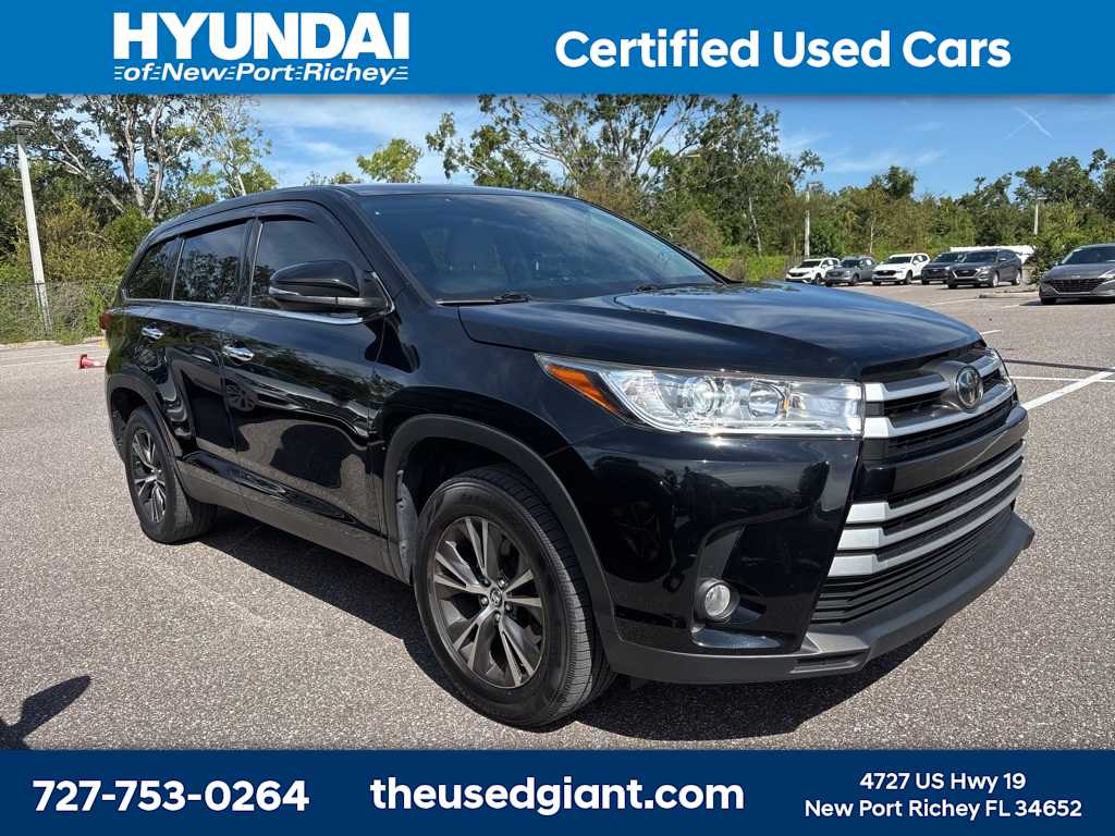 Thumbnail: 2019 Toyota Highlander - 4