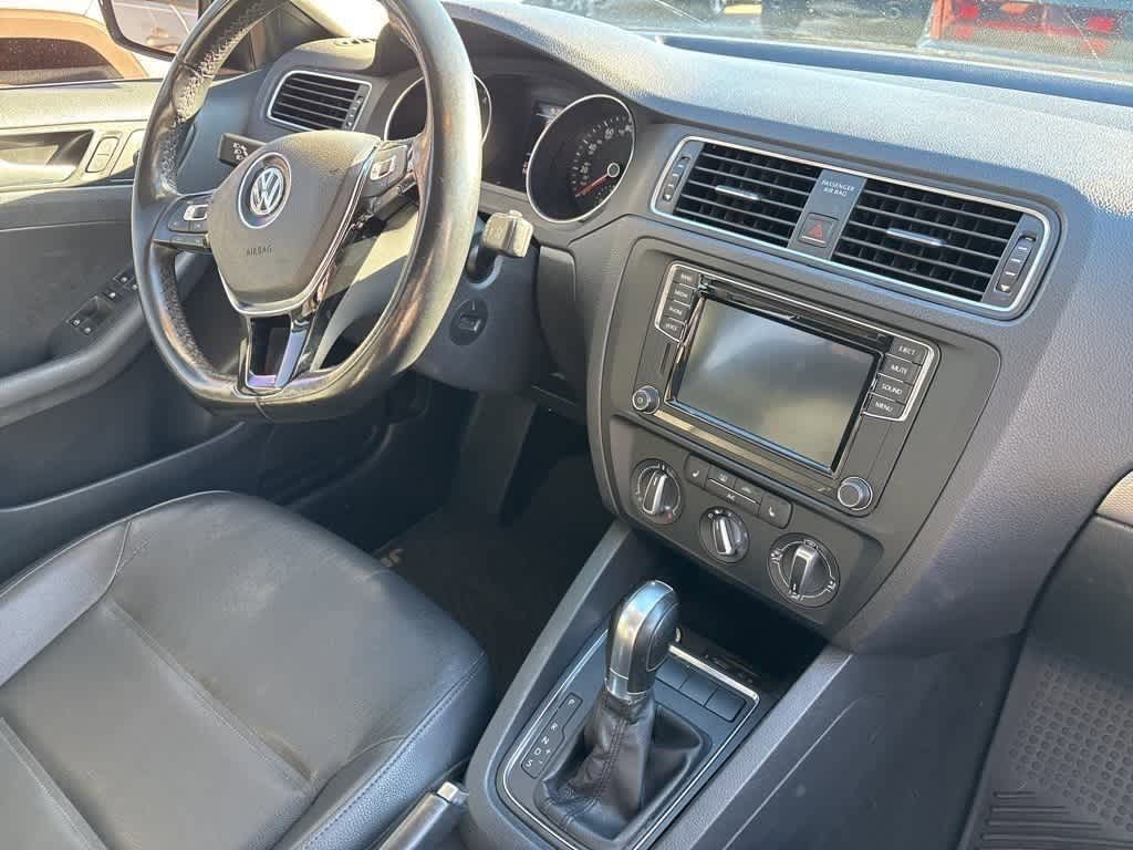 Thumbnail: 2017 Volkswagen Jetta - 8