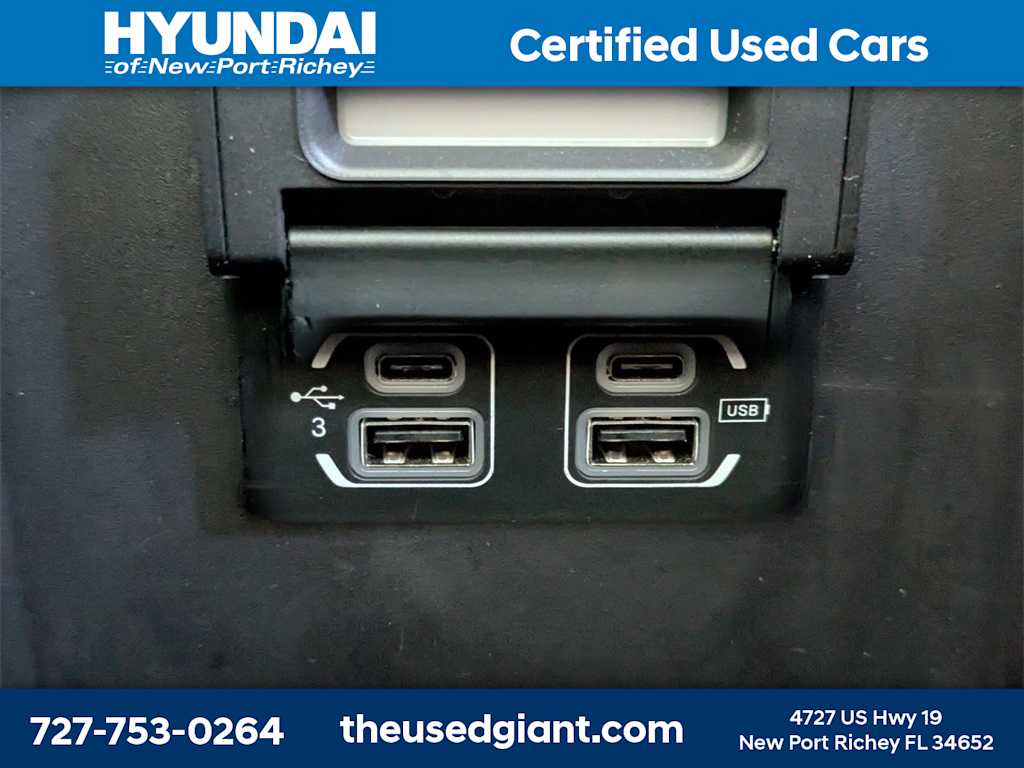 Thumbnail: 2020 Jeep Cherokee - 16