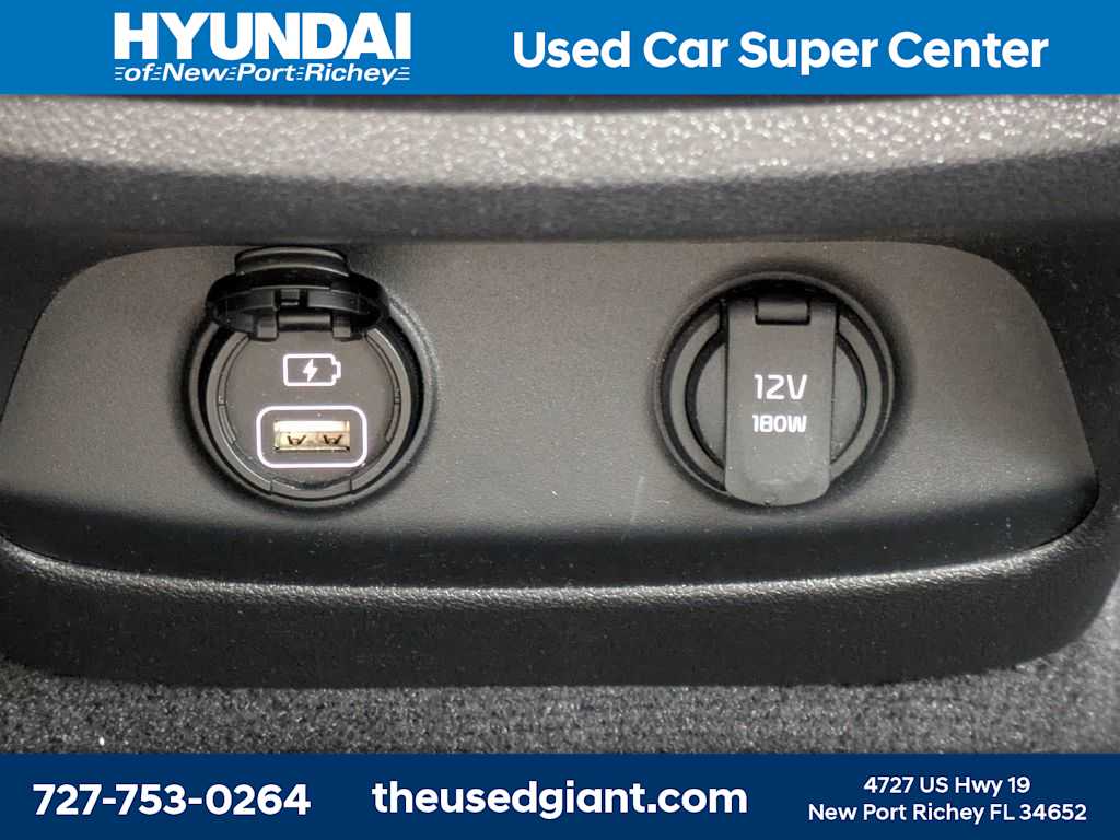 Thumbnail: 2017 Kia Sorento - 16