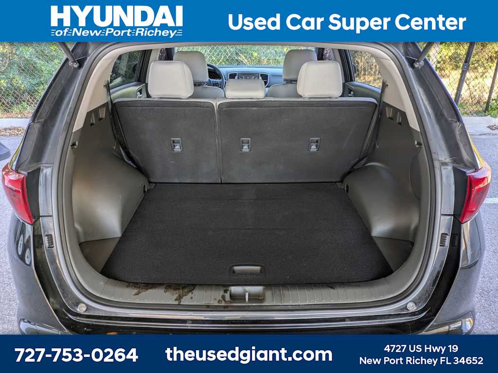 Thumbnail: 2019 Kia Sportage - 12