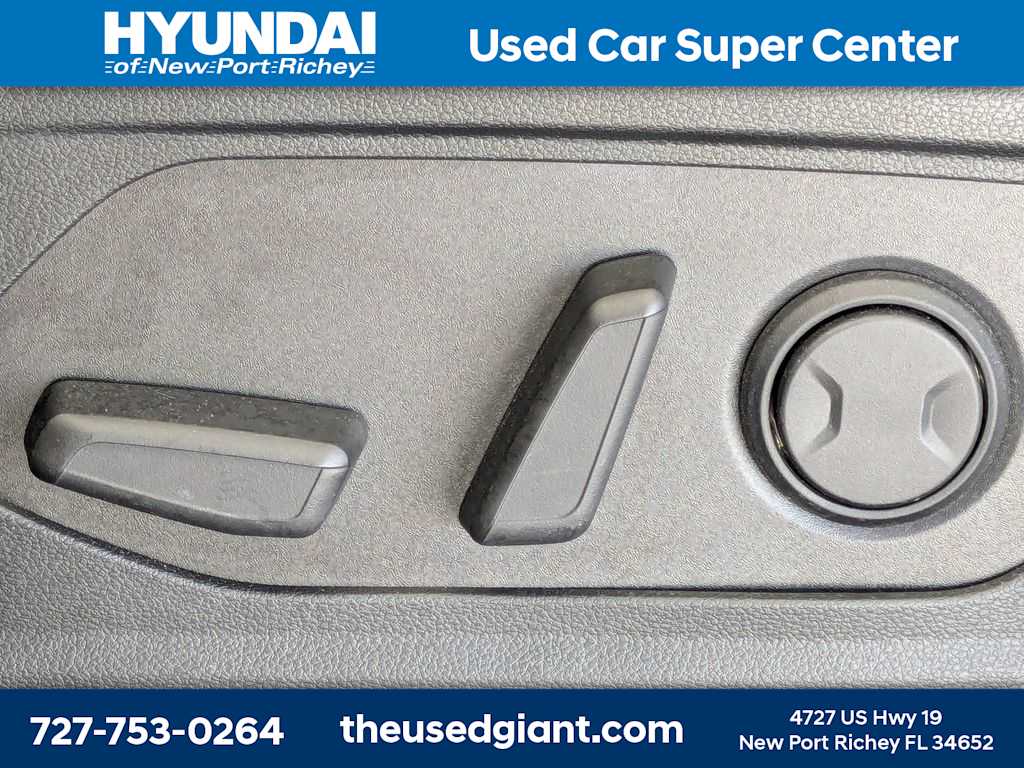Thumbnail: 2023 Hyundai Santa Cruz - 21