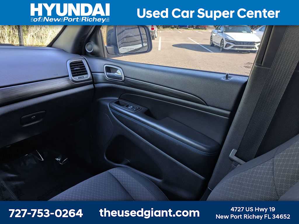 Thumbnail: 2019 Jeep Grand Cherokee - 19