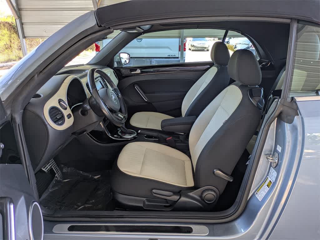 Thumbnail: 2019 Volkswagen Beetle - 16