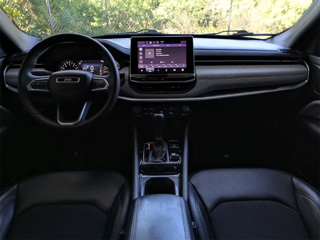 Thumbnail: 2023 Jeep Compass - 17