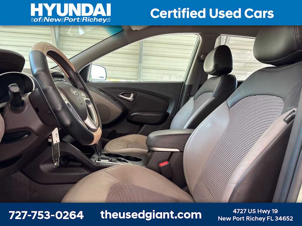 Thumbnail: 2012 Hyundai Tucson - 21