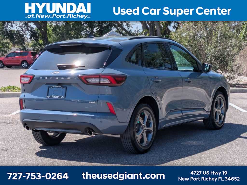 Thumbnail: 2024 Ford Escape - 5