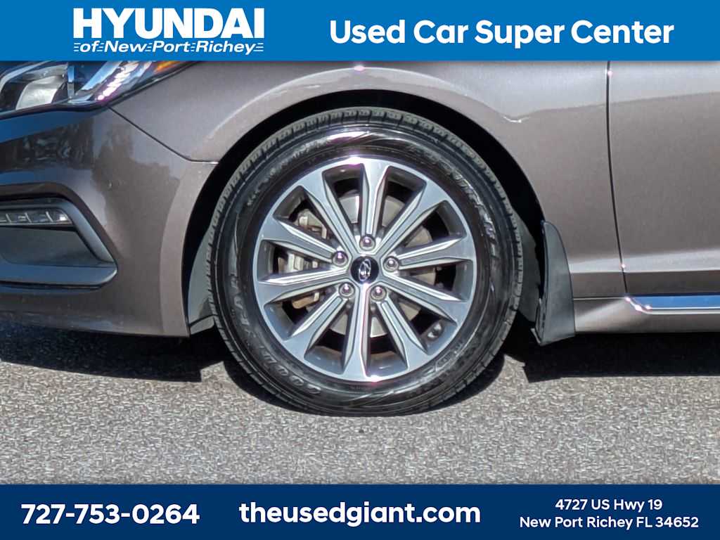 Thumbnail: 2017 Hyundai Sonata - 10