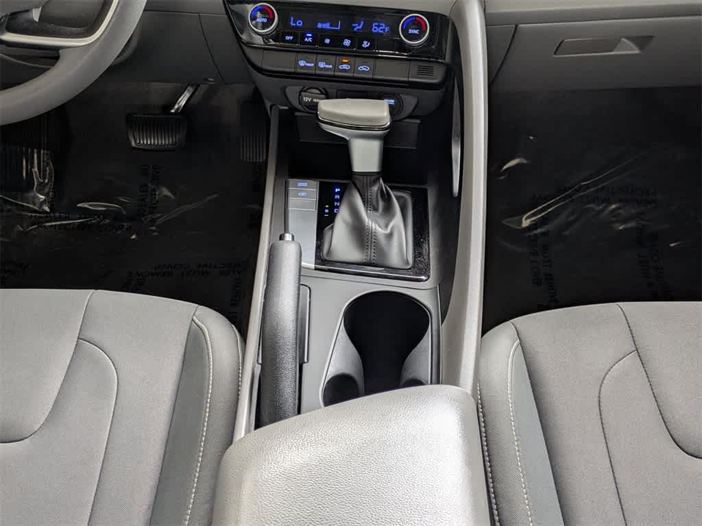 Thumbnail: 2023 Hyundai Elantra - 18