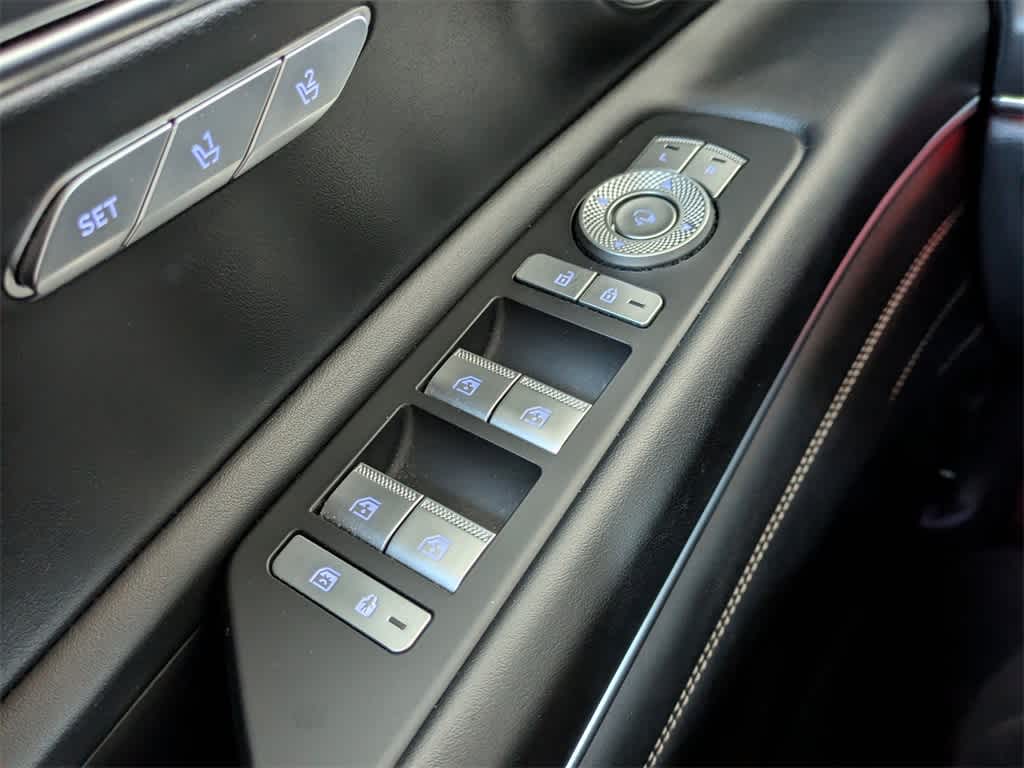 Thumbnail: 2021 Genesis GV80 - 36