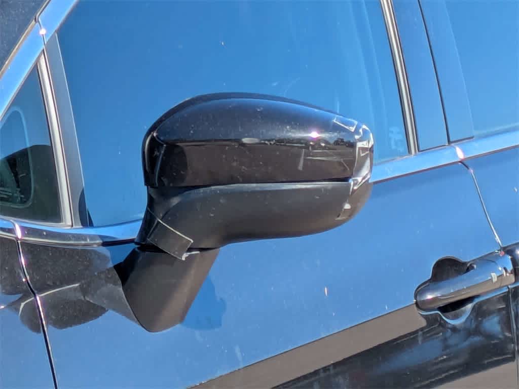 Thumbnail: 2021 Chrysler Voyager - 11