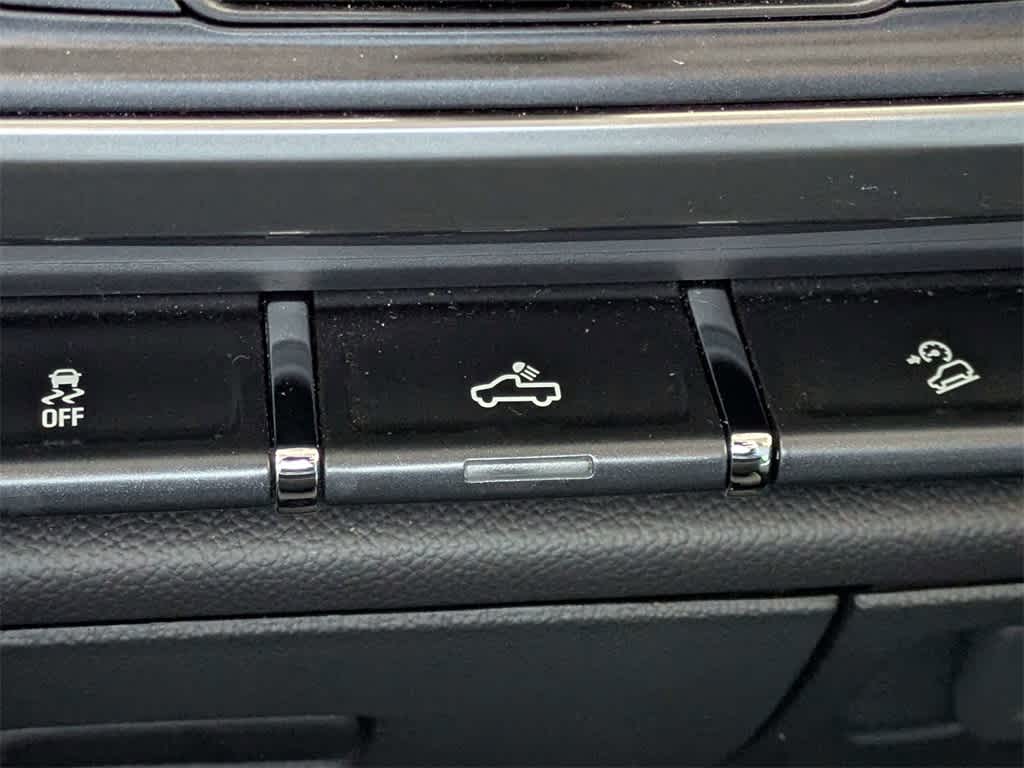 Thumbnail: 2016 Chevrolet Silverado 1500 - 24