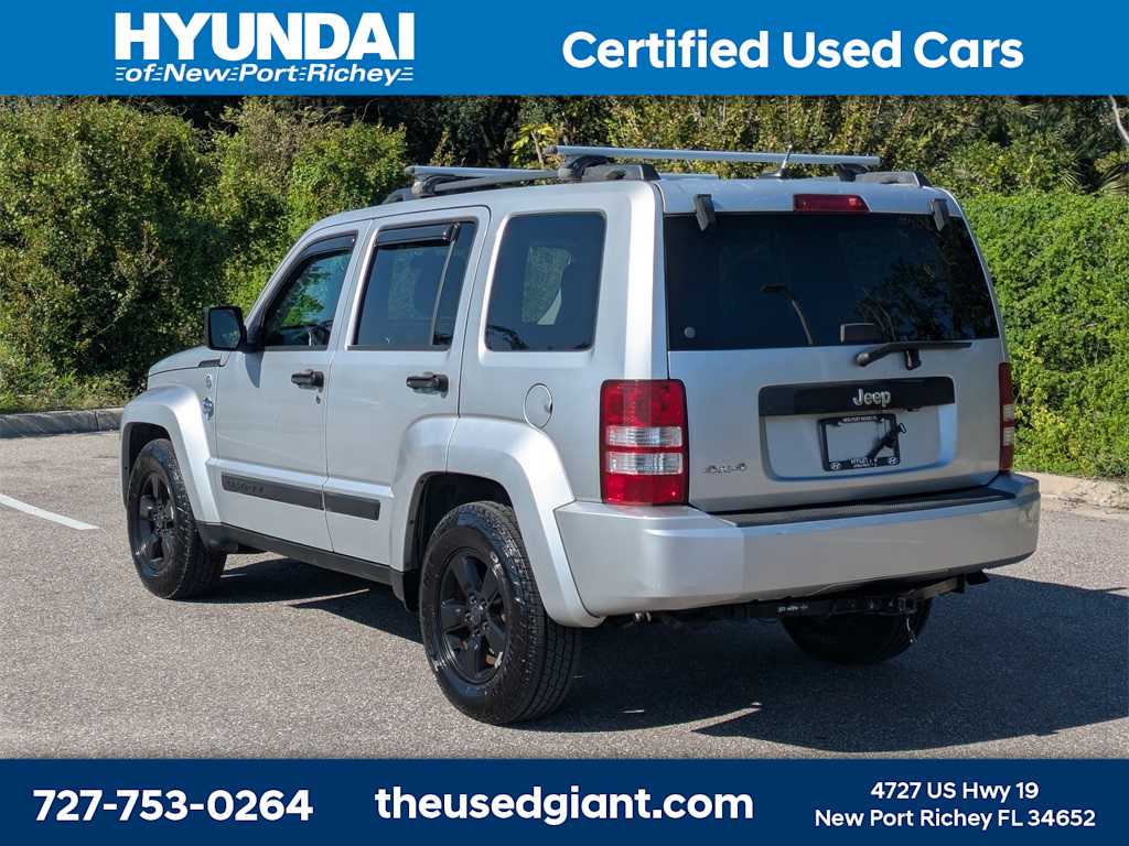 Thumbnail: 2012 Jeep Liberty - 3
