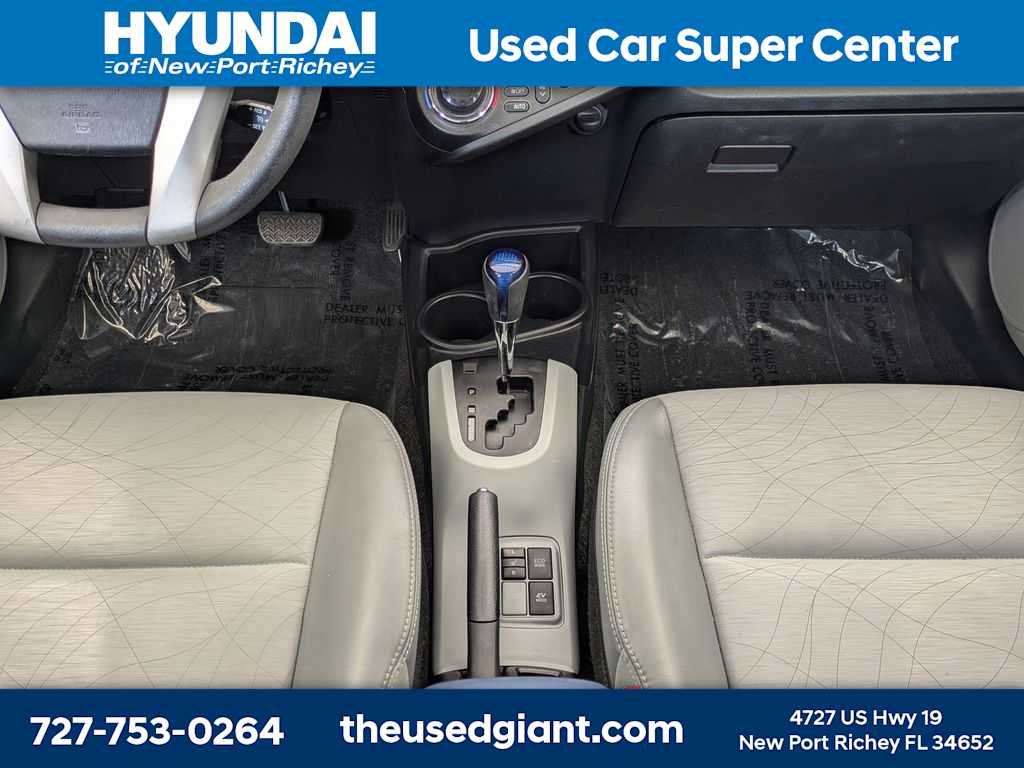 Thumbnail: 2012 Toyota Prius c - 20