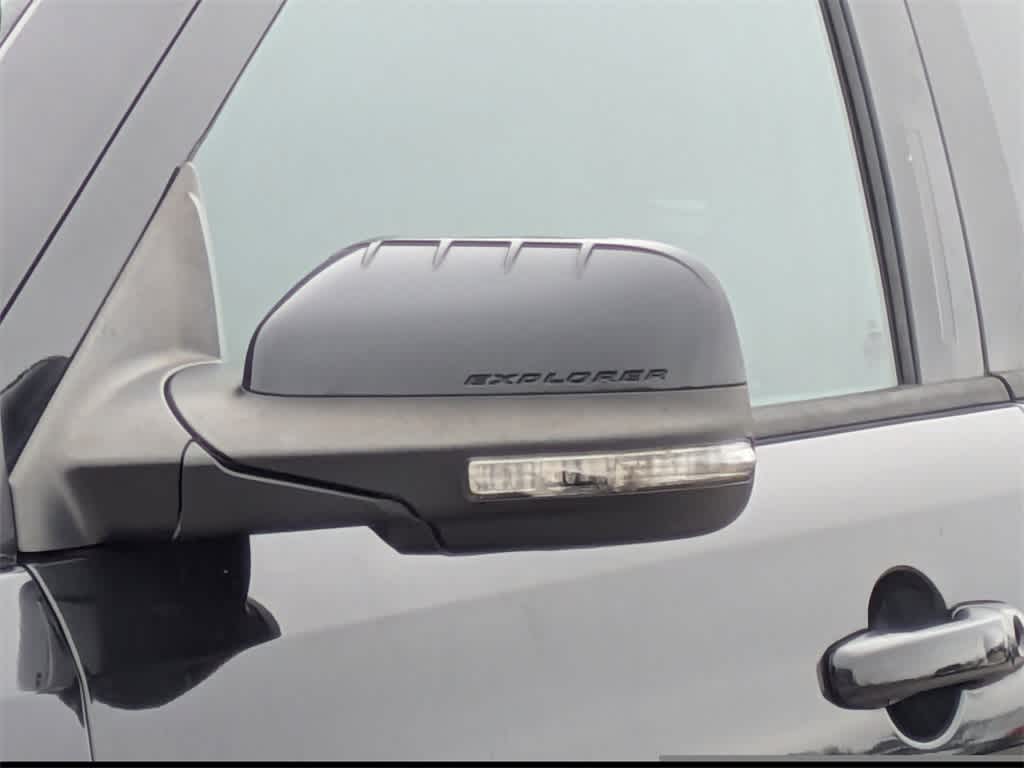 Thumbnail: 2015 Ford Explorer - 11