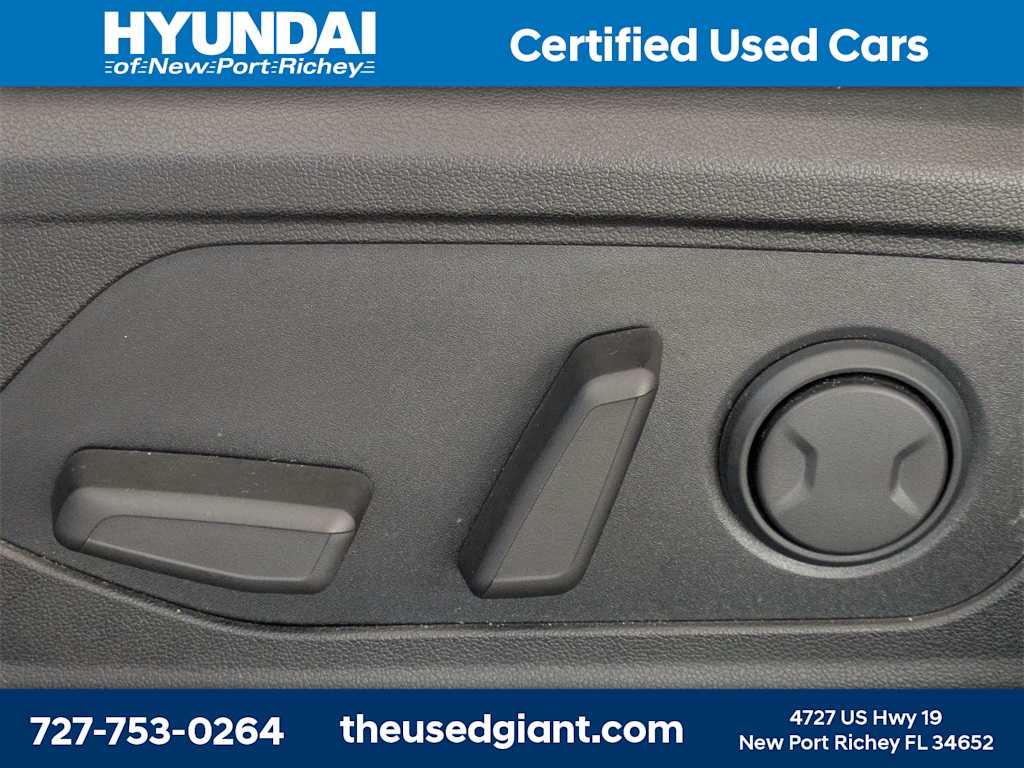 Thumbnail: 2022 Hyundai Elantra - 20