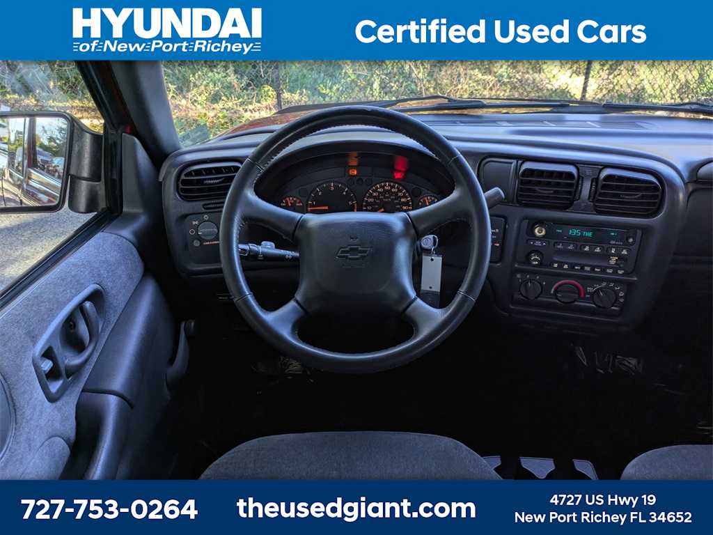 Thumbnail: 2002 Chevrolet S-10 - 17