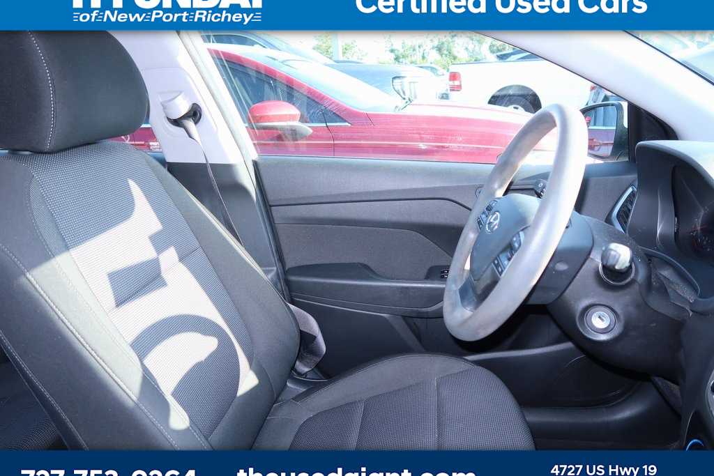 Thumbnail: 2022 Hyundai Accent - 7
