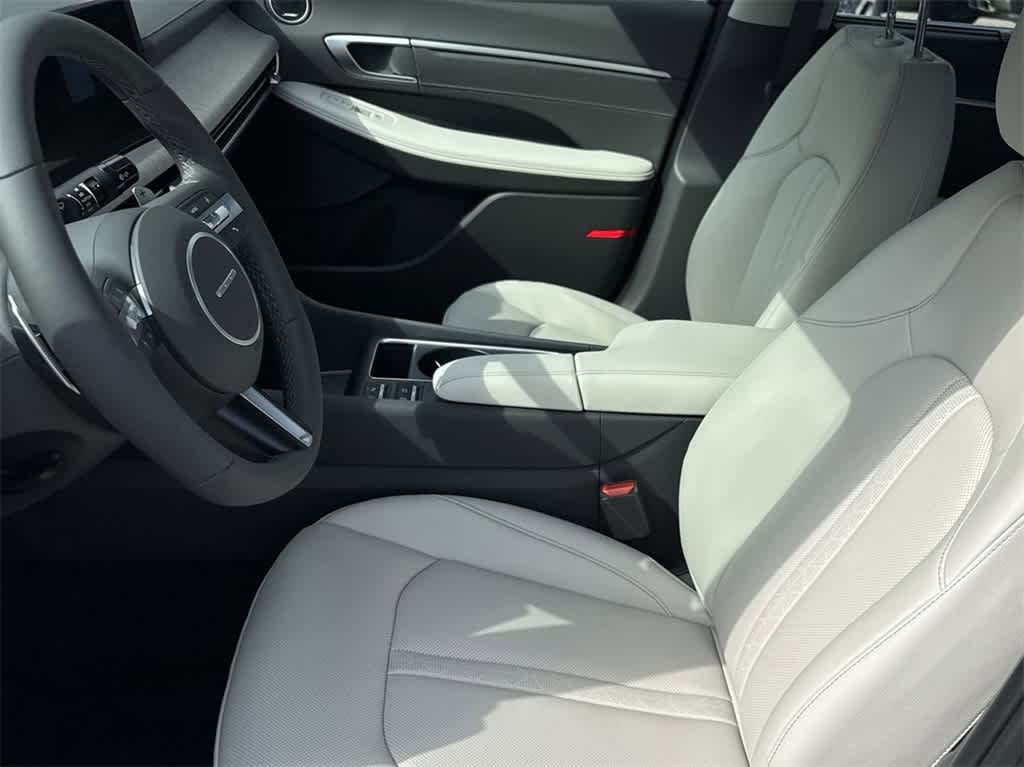 Thumbnail: 2025 Hyundai Sonata - 16