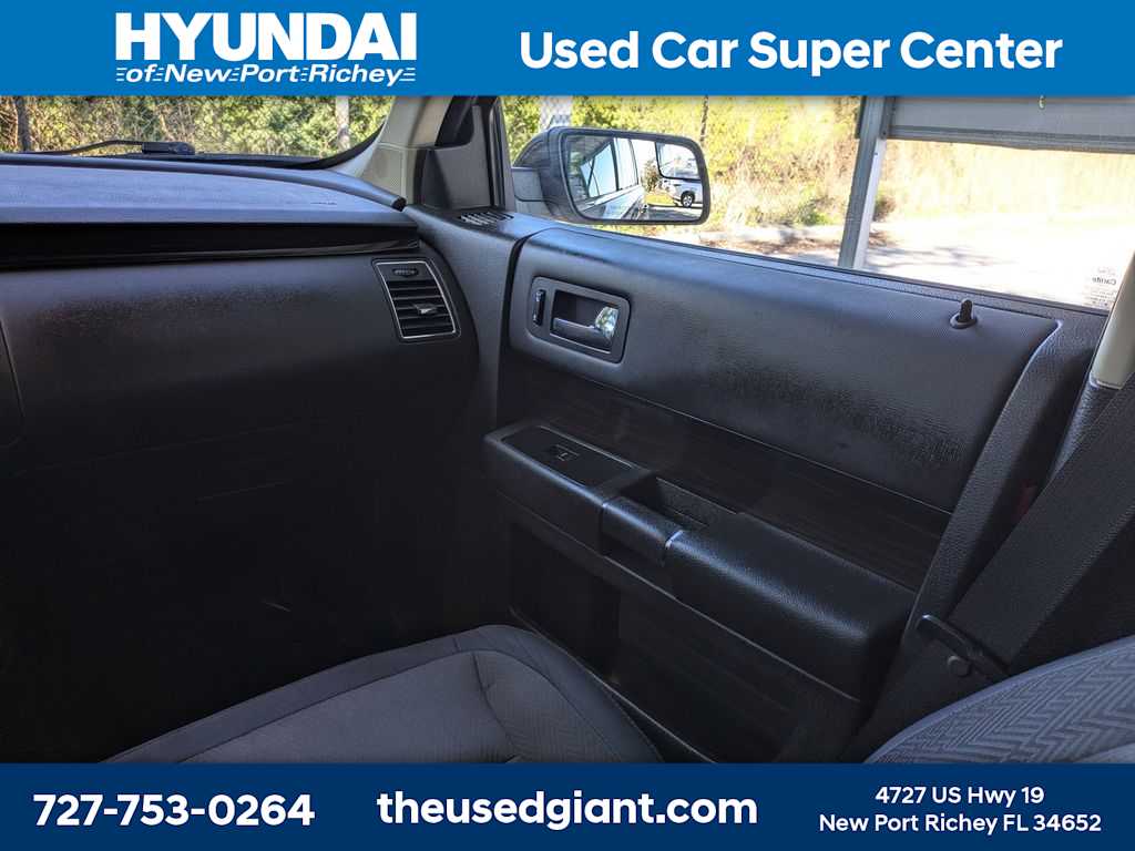 Thumbnail: 2019 Ford Flex - 22