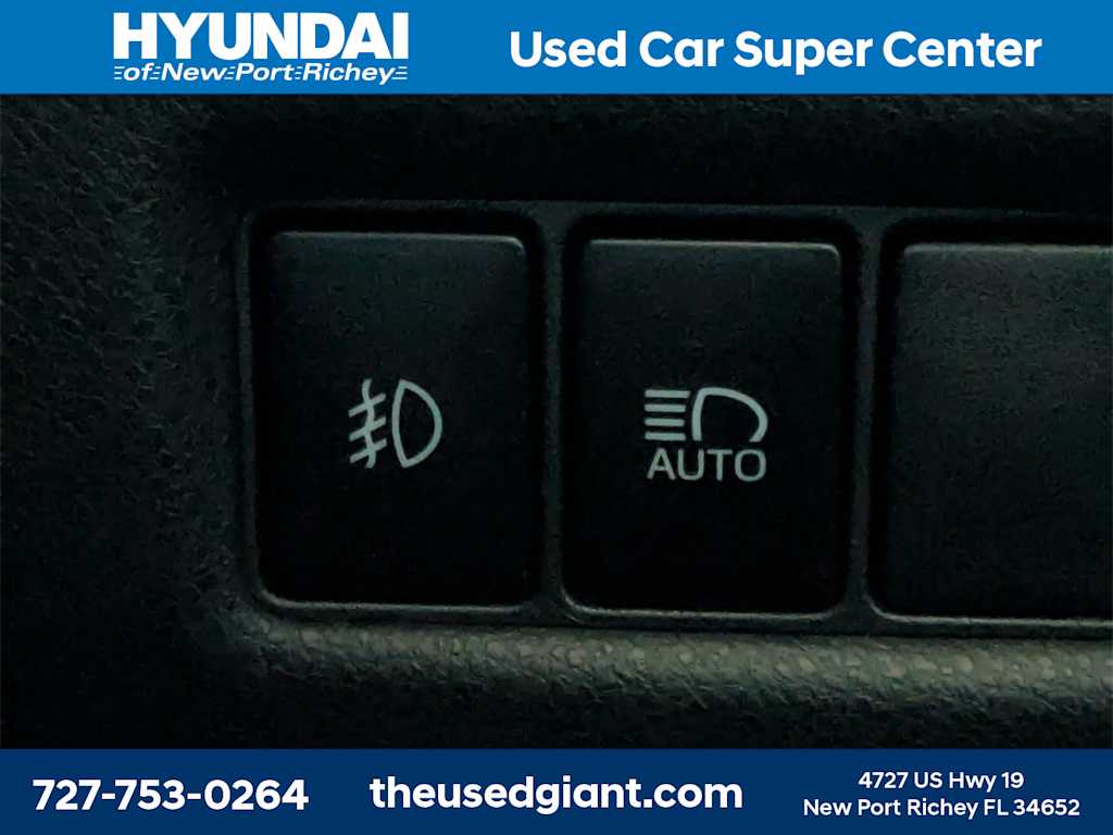 Thumbnail: 2018 Toyota C-HR - 26