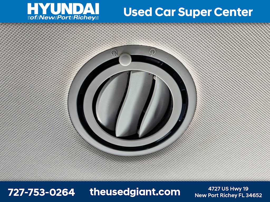 Thumbnail: 2023 Hyundai Palisade - 16