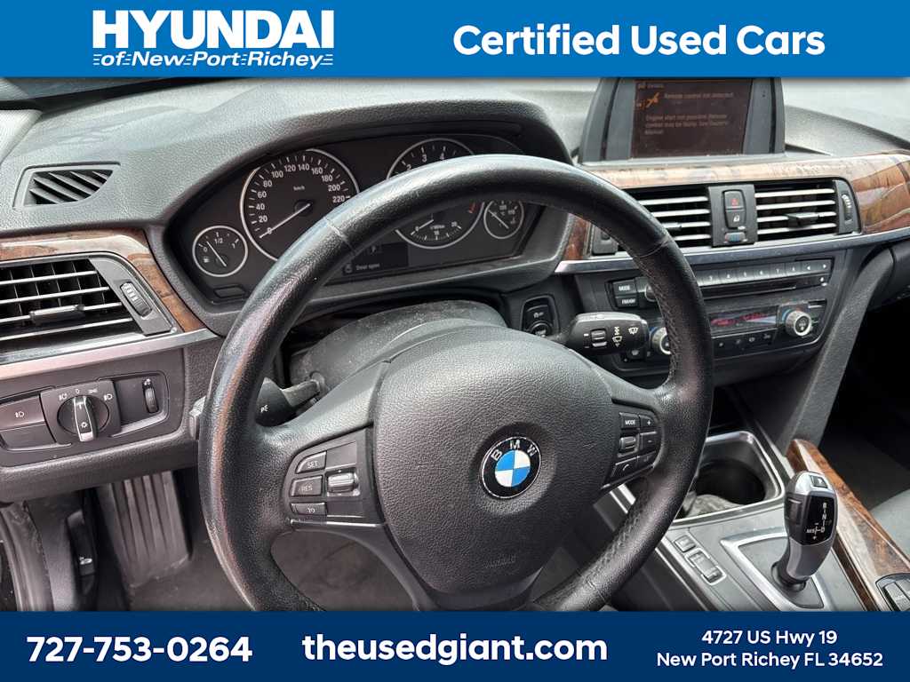 Thumbnail: 2012 BMW 3 Series - 10
