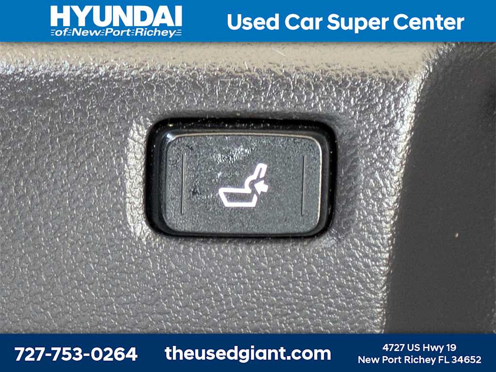 Thumbnail: 2018 Toyota C-HR - 20