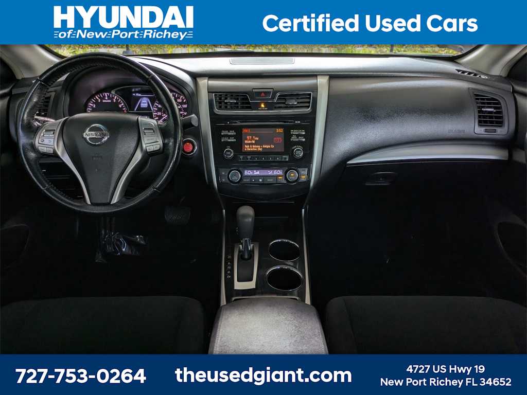Thumbnail: 2013 Nissan Altima - 17