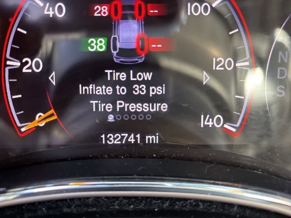 Thumbnail: 2015 Jeep Grand Cherokee - 12