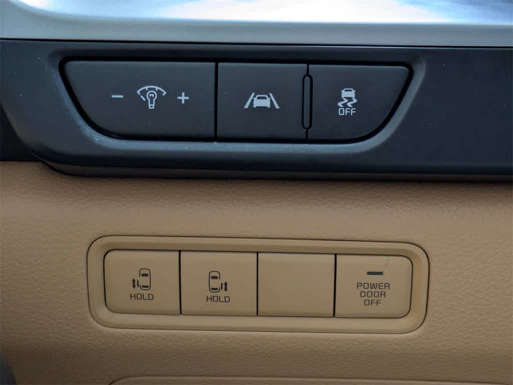 Thumbnail: 2024 Kia Carnival - 32