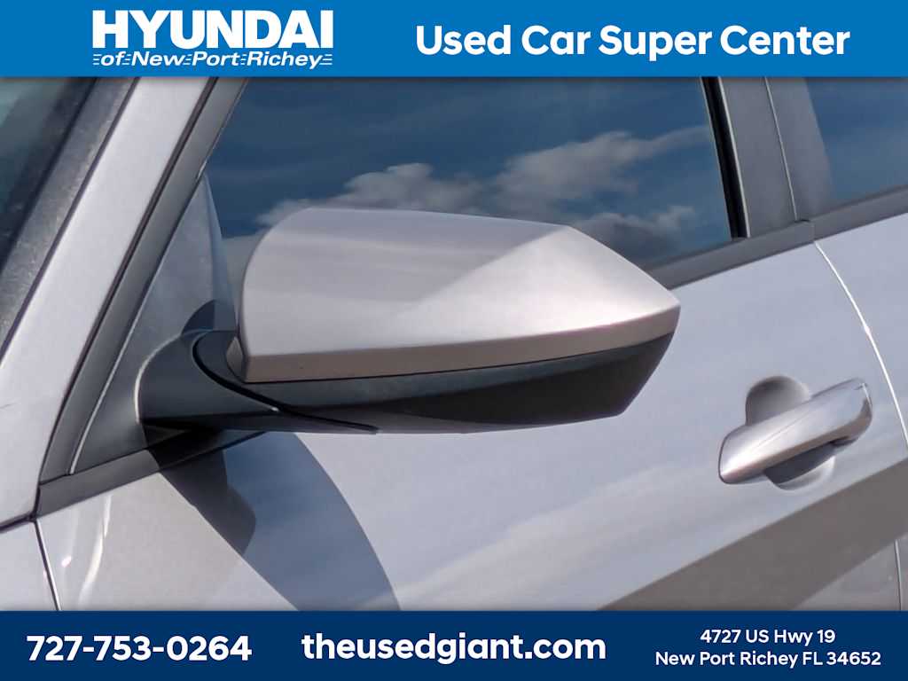 Thumbnail: 2023 Hyundai Elantra - 11