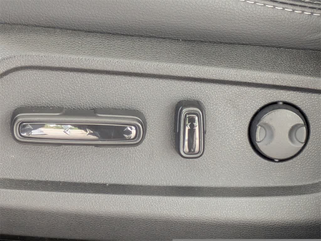 Thumbnail: 2025 Honda Pilot - 25