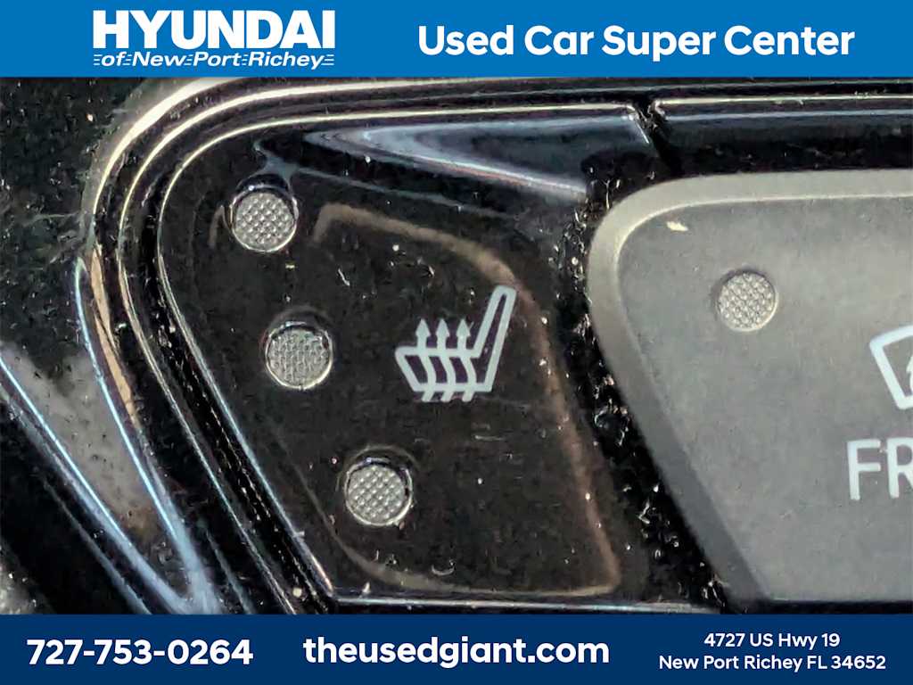 Thumbnail: 2018 Toyota C-HR - 22