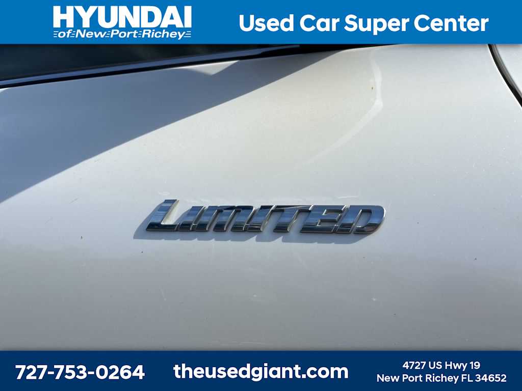 Thumbnail: 2011 Toyota Highlander - 5