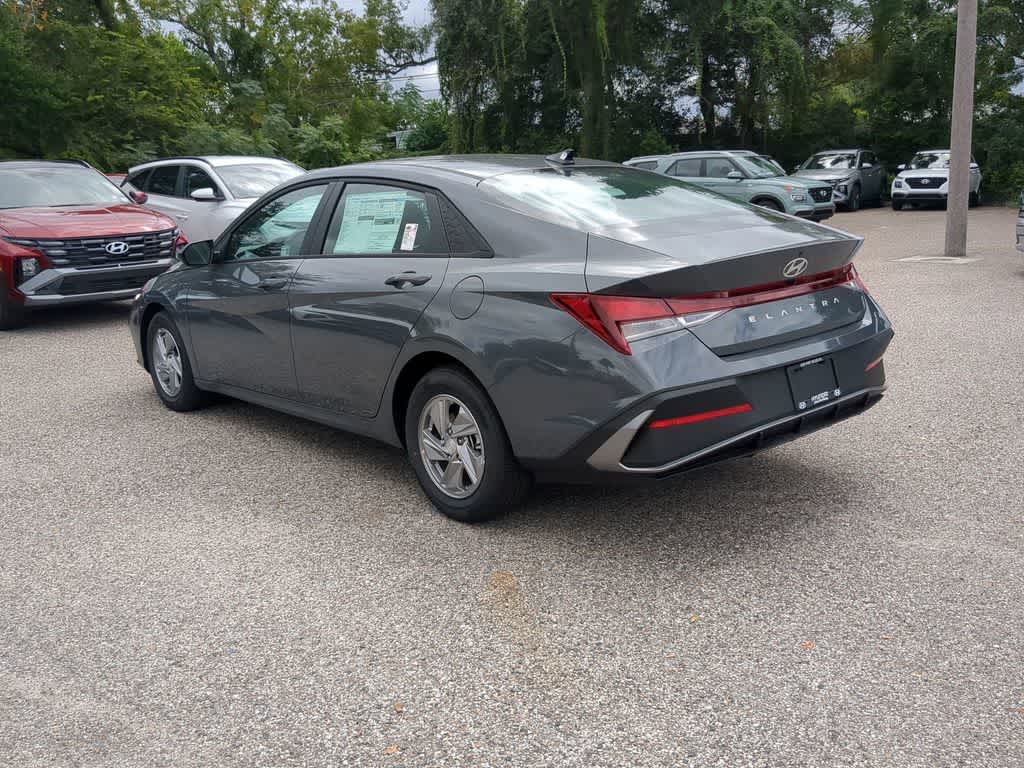 Thumbnail: 2025 Hyundai Elantra - 4