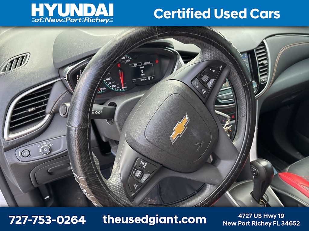 Thumbnail: 2022 Chevrolet Trax - 9