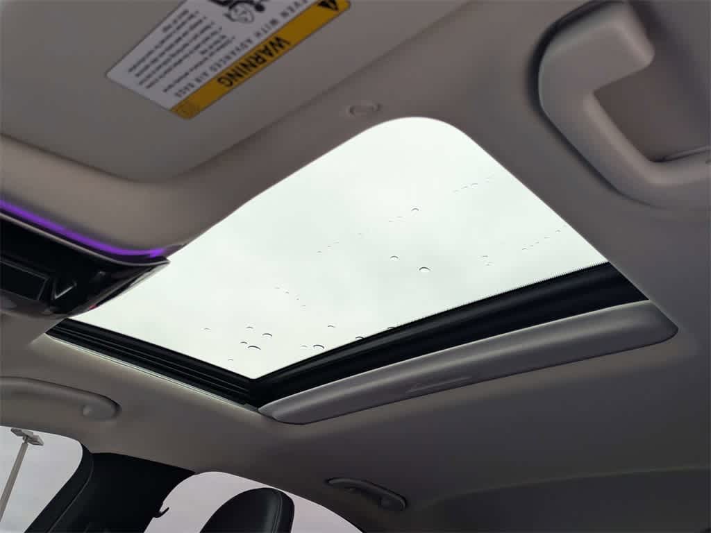 Thumbnail: 2022 Mercedes-Benz C-Class - 22