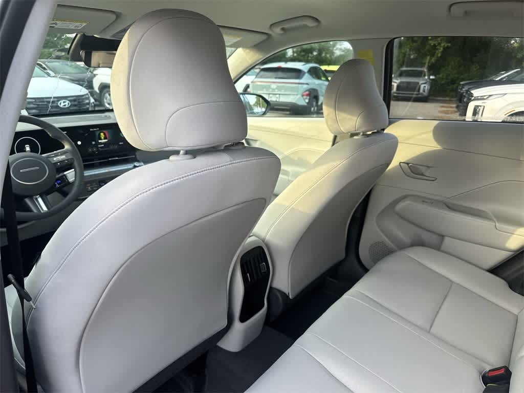 2025 Hyundai Kona SEL 17