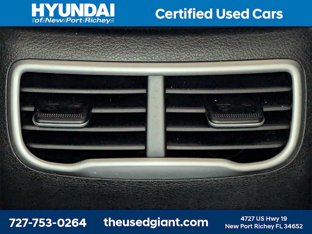 Thumbnail: 2023 Hyundai Santa Fe - 17