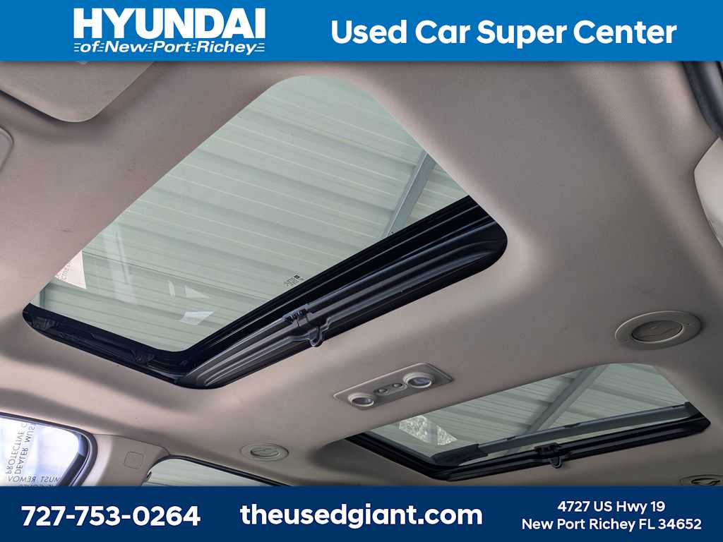 Thumbnail: 2015 GMC Acadia - 27