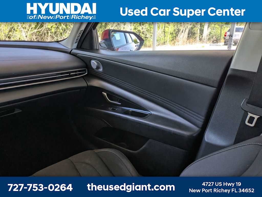 Thumbnail: 2023 Hyundai Elantra - 16