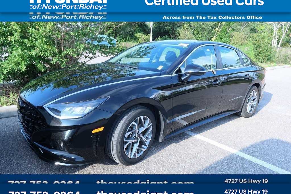 Thumbnail: 2022 Hyundai Sonata - 1